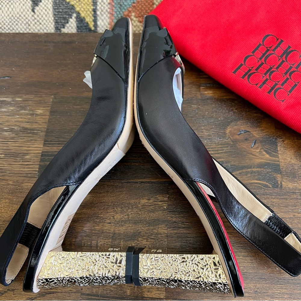Carolina Herrera Black and Gold Heels - Picture 14 of 17